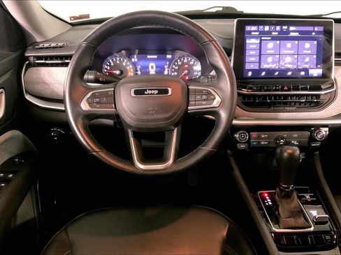 Used 2022 Jeep Compass Latitude AWD/4WD image 5