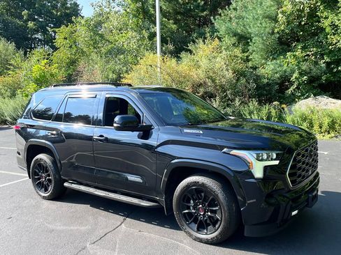 Used 2024 Toyota Sequoia Platinum w/ TRD Off-Road Package AWD/4WD image 7