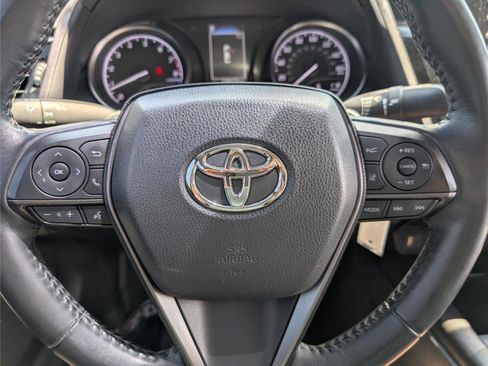 Used 2021 Toyota Camry SE FWD image 22