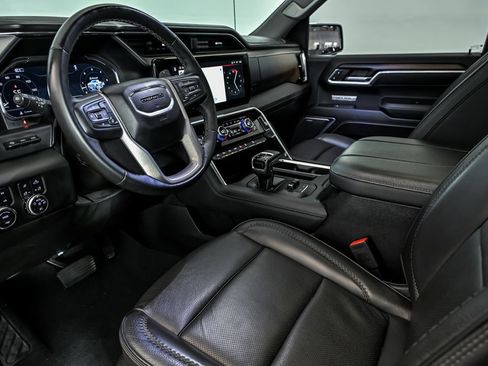 Used 2025 GMC Sierra 1500 Denali w/ Denali Reserve Package AWD/4WD image 13
