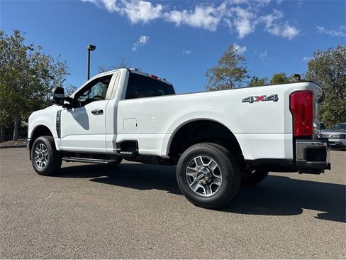 New 2025 Ford F350 XLT image 4
