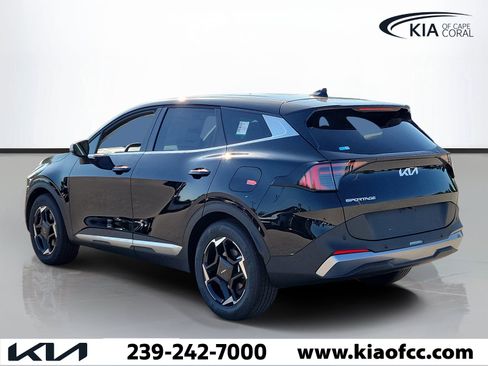 New 2026 Kia Sportage EX FWD image 4