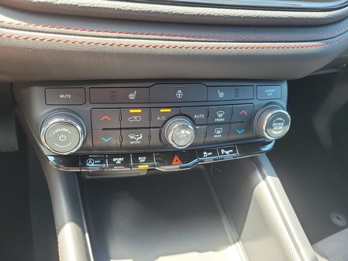 Used 2026 Dodge Durango GT AWD/4WD image 32