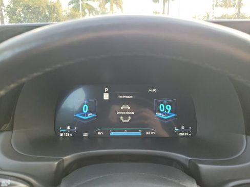 Used 2024 Hyundai Palisade Limited FWD image 17