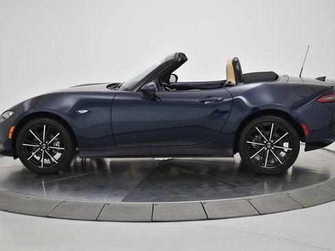 Certified 2025 MAZDA MX-5 Miata Grand Touring RWD image 17