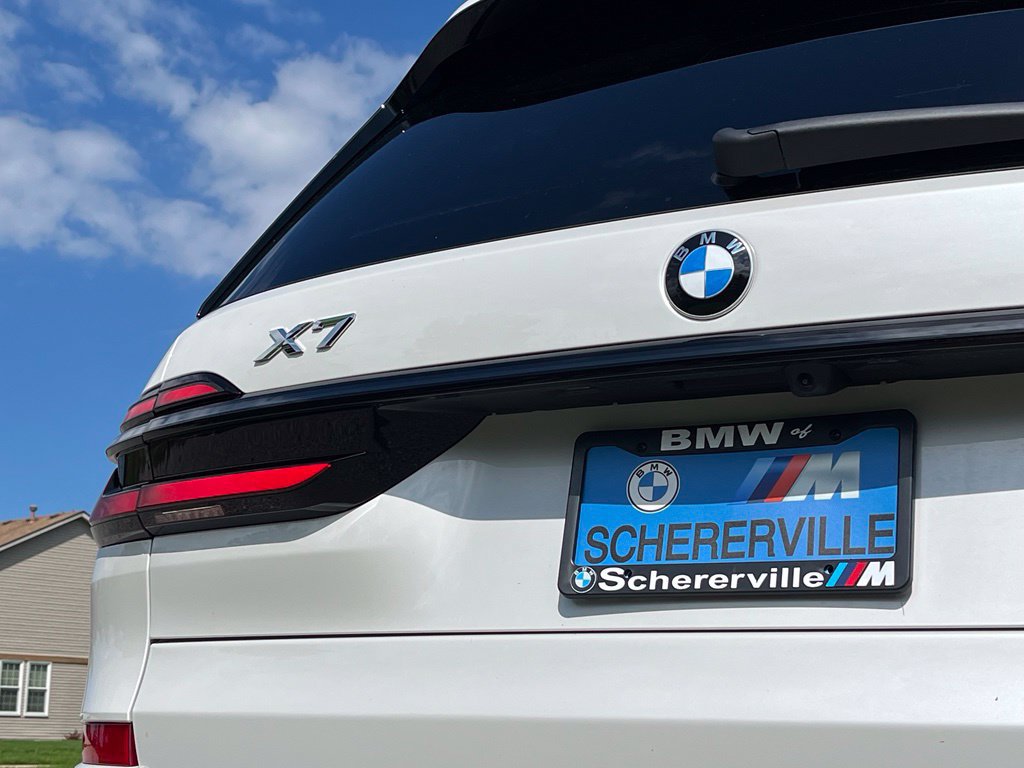 Used 2027 BMW X7 xDrive40i w/ M Sport Package AWD/4WD image 16