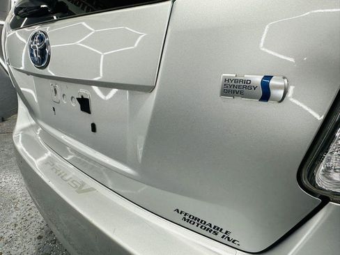 Used 2012 Toyota Prius V Five FWD image 31