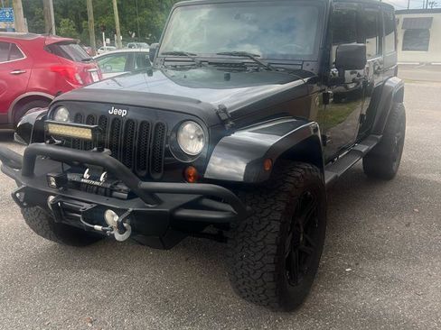 Used 2013 Jeep Wrangler Unlimited Sahara w/ Connectivity Group AWD/4WD image 2