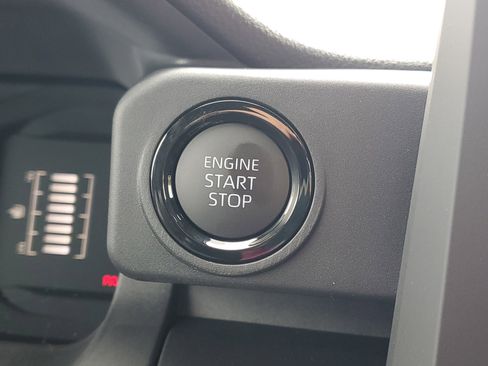 Used 2025 Toyota Tacoma SR image 25