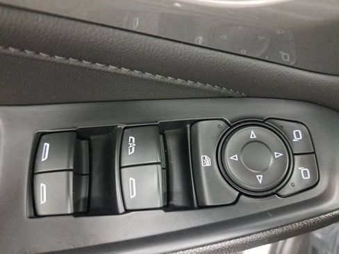 Used 2023 Chevrolet Traverse LT FWD image 22