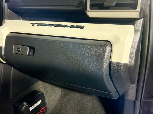 Used 2024 Toyota Tacoma TRD Sport image 35