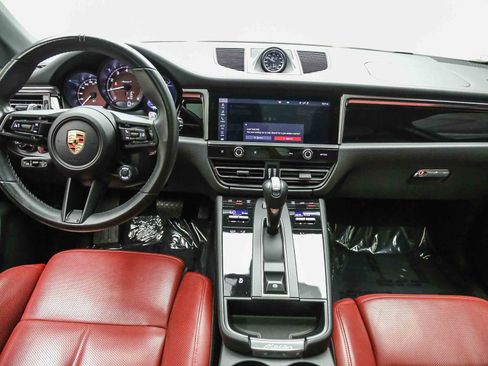 Certified 2024 Porsche Macan Turbo AWD/4WD image 15