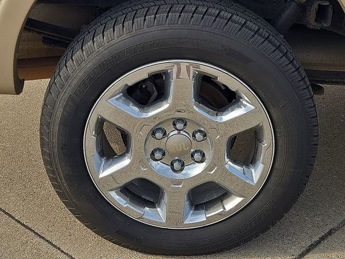 Used 2014 Ford F150 King Ranch w/ King Ranch Luxury Package image 7