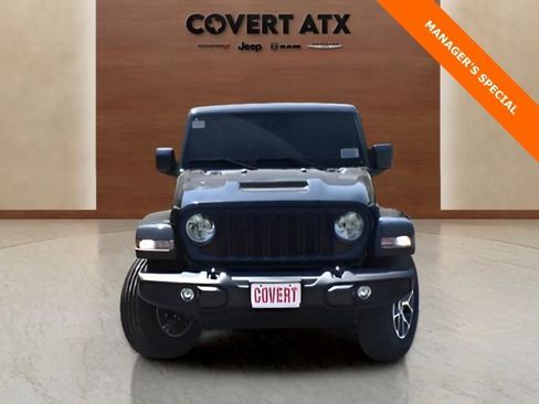 New 2025 Jeep Gladiator Sport image 8