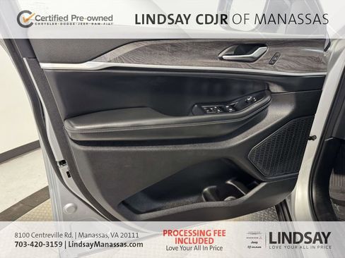 Used 2023 Jeep Grand Cherokee L Limited w/ Luxury Tech Group II AWD/4WD image 18