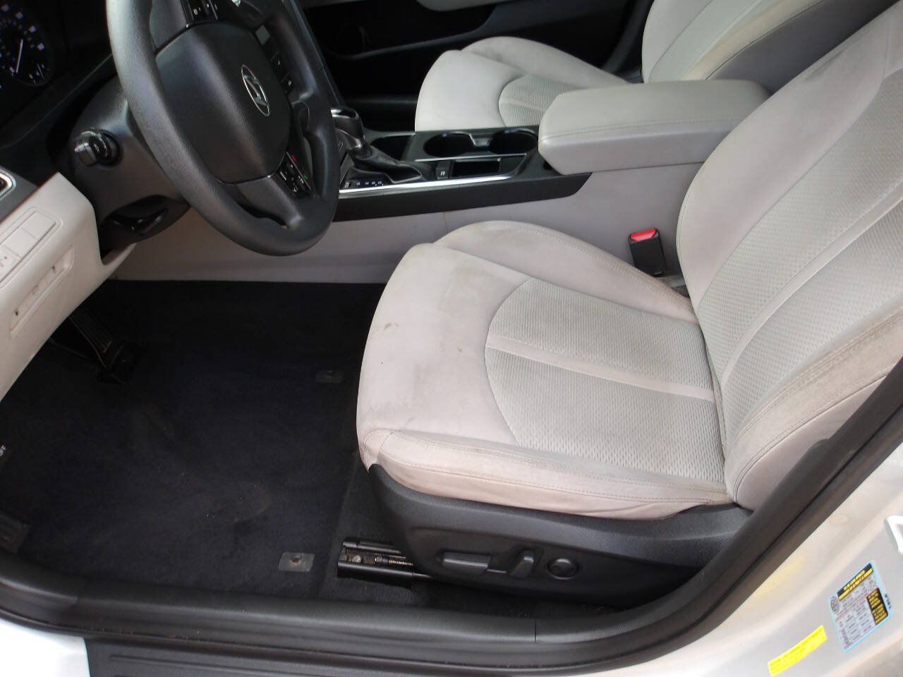 Used 2015 Hyundai Sonata SE w/ Option Group 02 FWD image 6