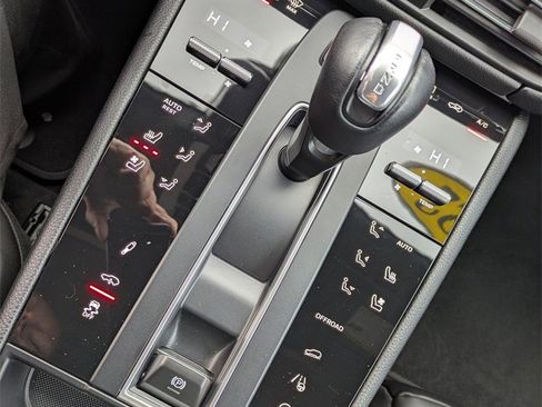 Used 2022 Porsche Macan S image 27