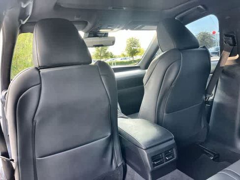 Used 2023 Lexus IS 350 F Sport RWD image 13