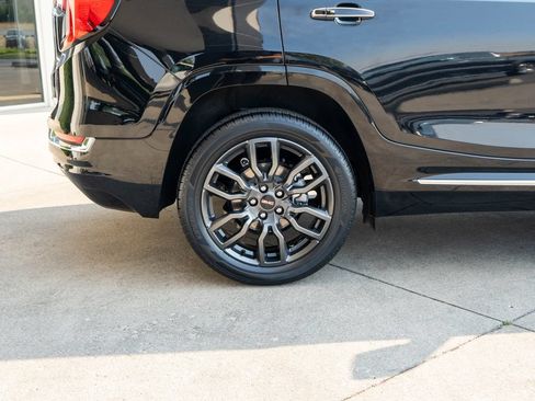 Used 2023 GMC Terrain Denali w/ Black Diamond Edition AWD/4WD image 37
