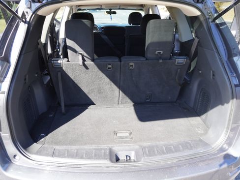 Used 2013 Nissan Pathfinder SV image 25