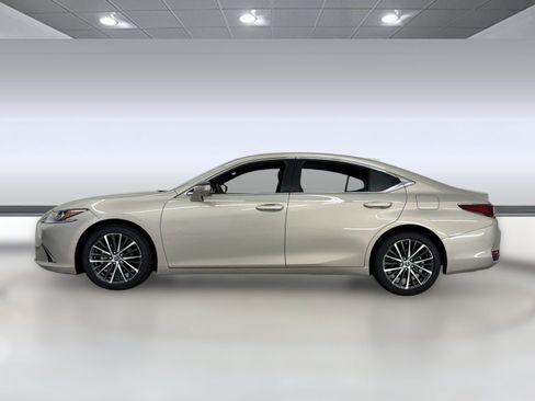 Certified 2023 Lexus ES 250 w/ Premium Package AWD/4WD image 2