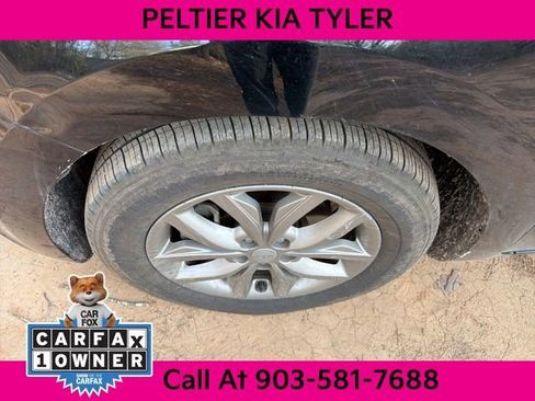 Used 2020 Kia Sedona EX image 3