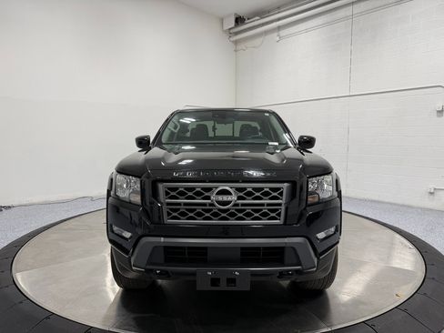 Used 2023 Nissan Frontier SV w/ SV Convenience Package image 2