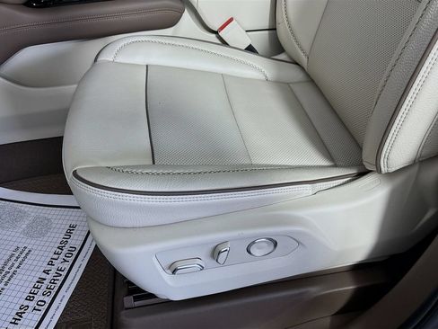 Used 2026 GMC Yukon Denali w/ Sun & Power Step Package AWD/4WD image 22