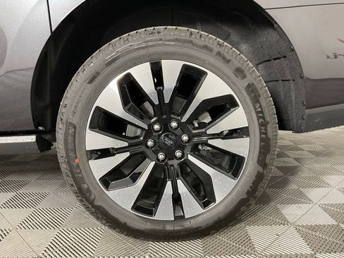 New 2026 Ford Expedition Max Platinum w/ Driver's Package AWD/4WD image 10