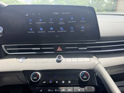 Used 2025 Hyundai Elantra SEL FWD image 37