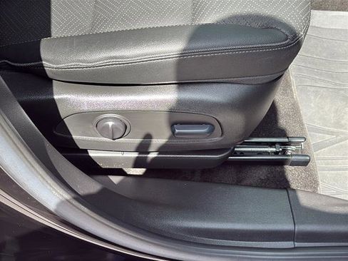 Used 2023 Buick Encore GX Essence w/ Experience Buick Package image 10