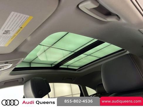 Used 2021 Audi e-tron Premium Plus w/ Premium Plus Package image 18