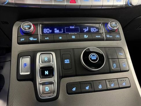 Used 2022 Hyundai Palisade Calligraphy w/ Winter Package image 18