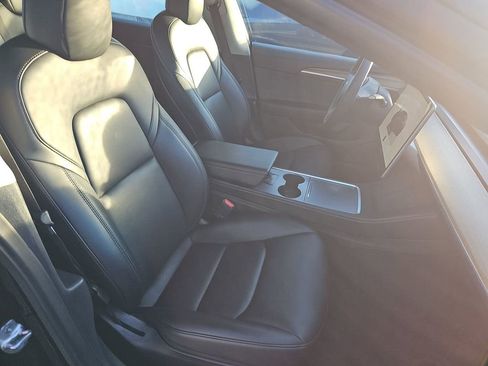Used 2022 Tesla Model 3 Standard Range RWD image 4