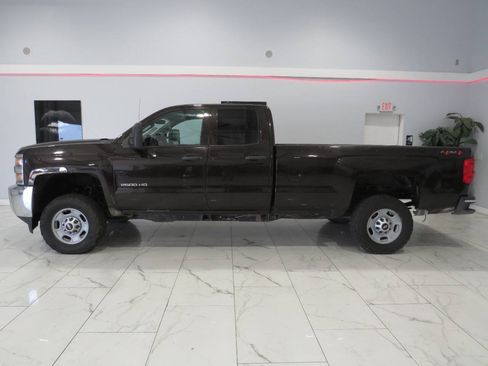 Used 2019 Chevrolet Silverado 2500 W/T AWD/4WD image 7