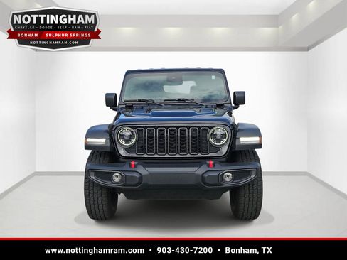 Used 2024 Jeep Wrangler Unlimited Rubicon AWD/4WD image 2