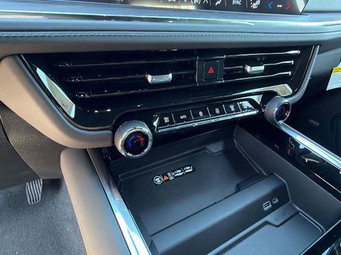 New 2026 Chevrolet Tahoe Z71 w/ Comfort Package AWD/4WD image 25