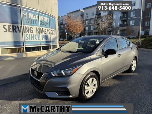 Used 2021 Nissan Versa S image 1