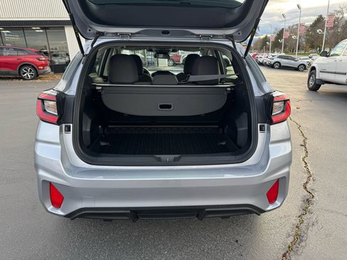 Used 2025 Subaru Impreza 2.0i image 8