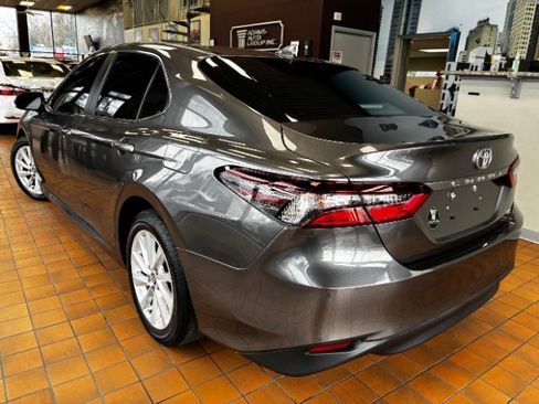 Used 2023 Toyota Camry LE image 7