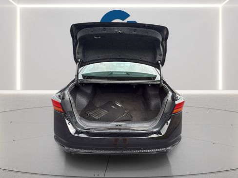 Used 2024 Nissan Altima 2.5 SV w/ SV Premium Package FWD image 16