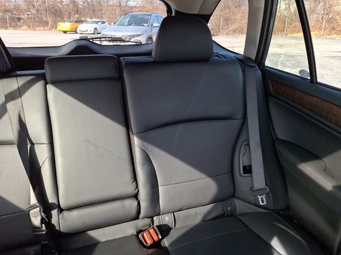 Used 2017 Subaru Outback 2.5i Limited image 20