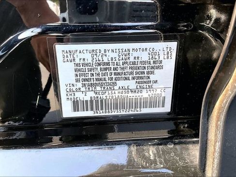 Certified 2025 Nissan Sentra SR w/ SR Premium Package image 18