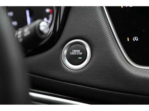 Certified 2025 Cadillac XT5 Premium Luxury image 47