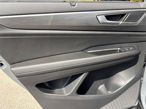 New 2026 Volkswagen Atlas Cross Sport SE image 10