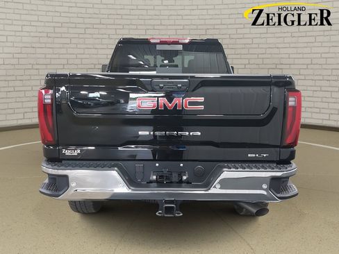 New 2025 GMC Sierra 2500 SLT w/ SLT Premium Package image 6