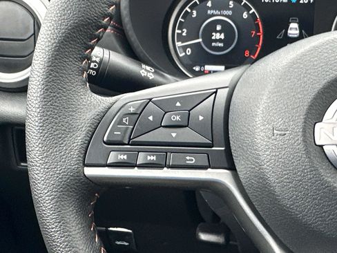 New 2025 Nissan Versa SR w/ Trunk Package image 38