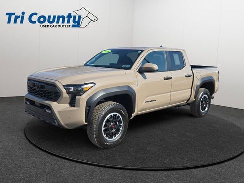 Certified 2026 Toyota Tacoma TRD Off-Road w/ TRD Off Road Upgrade Package image 3