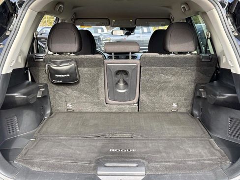 Used 2020 Nissan Rogue S image 13