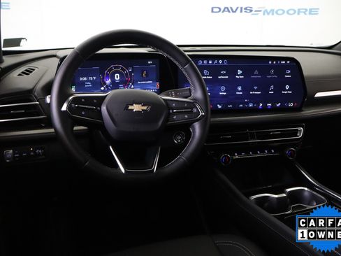 Used 2026 Chevrolet Traverse LT AWD/4WD image 16